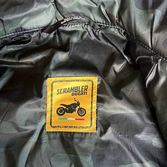 Barely used women’s XS Ducati Scrambler motorcycle jacket - Picture 11 of 11